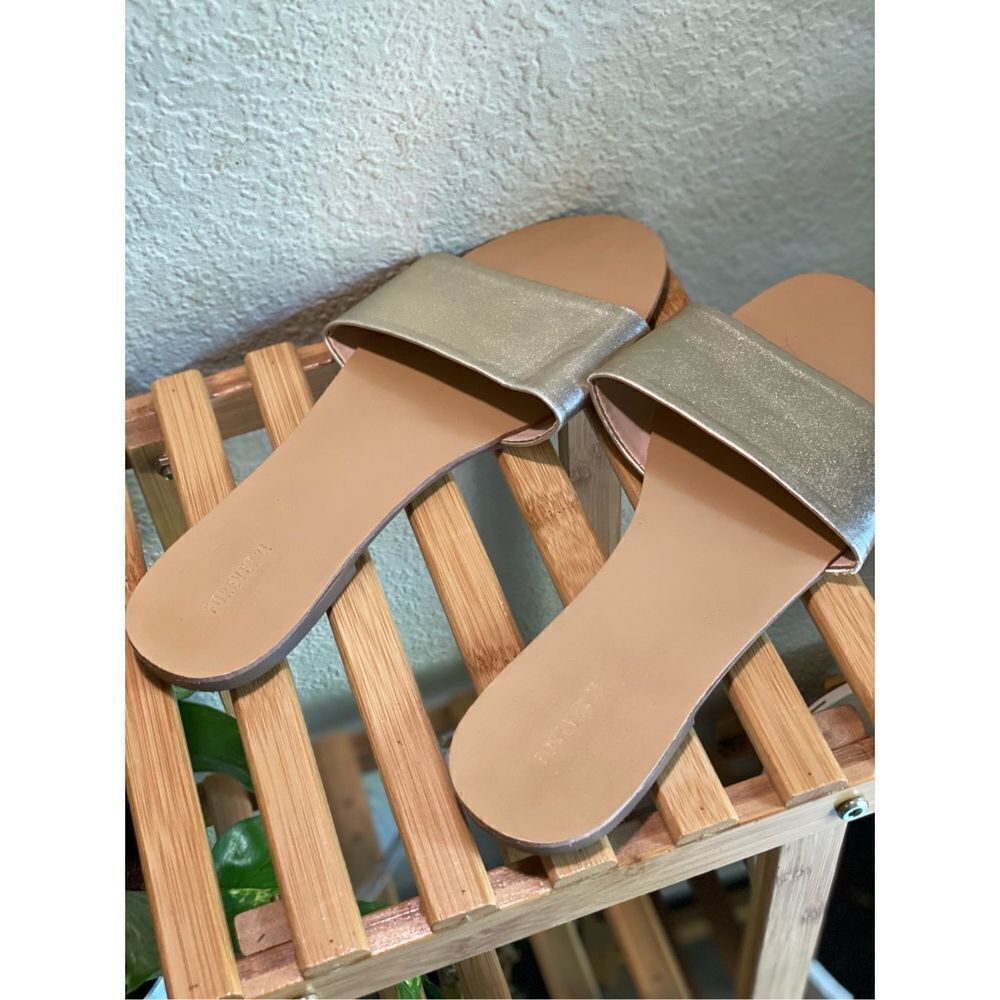 Forever 21 Sandals - Picture 2 of 4